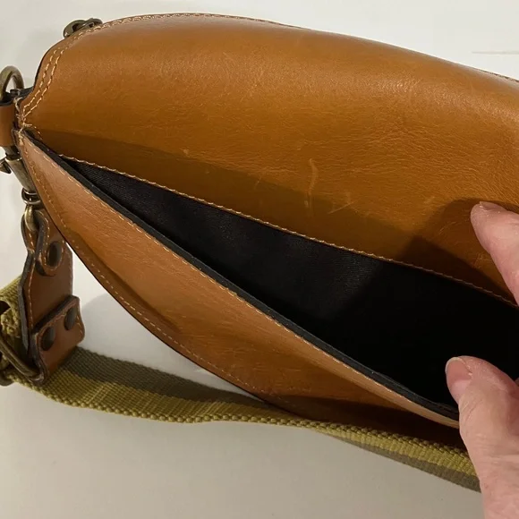 Sundance Belt Bag. Tan Leather with Green Stripe Hip Belt. Made in Italy. - Picture 8 of 12